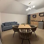 Eden - Domki, Pokoje, Apartamenty, Sauna, Jacuzzi Lodge