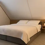 Eden - Domki, Pokoje, Apartamenty, Sauna, Jacuzzi Lodge