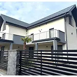 Eden - Domki, Pokoje, Apartamenty, Sauna, Jacuzzi Lodge