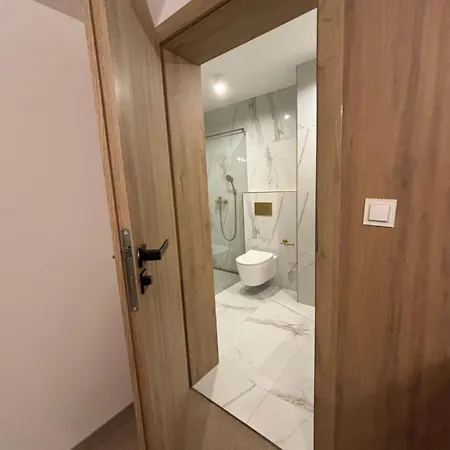 Lodge Eden - Domki, Pokoje, Apartamenty, Sauna, Jacuzzi Jastrzębia Góra