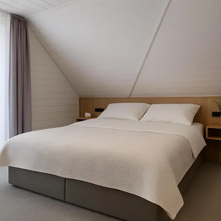 Lodge Eden - Domki, Pokoje, Apartamenty, Sauna, Jacuzzi *