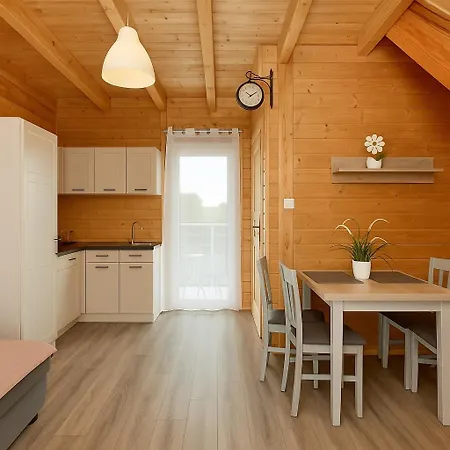 Eden - Domki, Pokoje, Apartamenty, Sauna, Jacuzzi Jastrzębia Góra