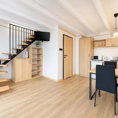 Chata Eden - Domki, Pokoje, Apartamenty, Sauna, Jacuzzi Jastrzębia Góra