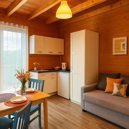 Chata Eden - Domki, Pokoje, Apartamenty, Sauna, Jacuzzi Jastrzębia Góra
