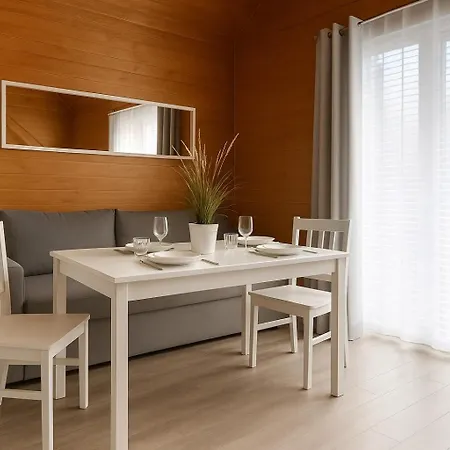 Eden - Domki, Pokoje, Apartamenty, Sauna, Jacuzzi Lodge Jastrzębia Góra