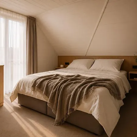 Lodge Eden - Domki, Pokoje, Apartamenty, Sauna, Jacuzzi *