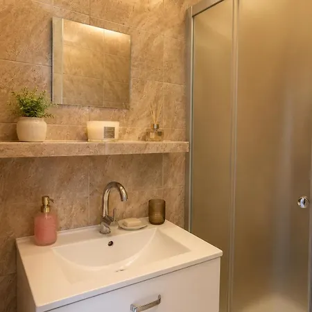 Eden - Domki, Pokoje, Apartamenty, Sauna, Jacuzzi * Jastrzębia Góra