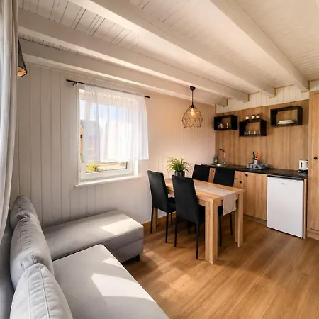 Eden - Domki, Pokoje, Apartamenty, Sauna, Jacuzzi Lodge *