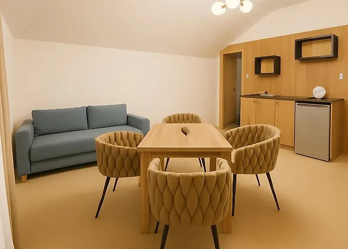 Eden - Domki, Pokoje, Apartamenty, Sauna, Jacuzzi ロッジ Jastrzębia Góra